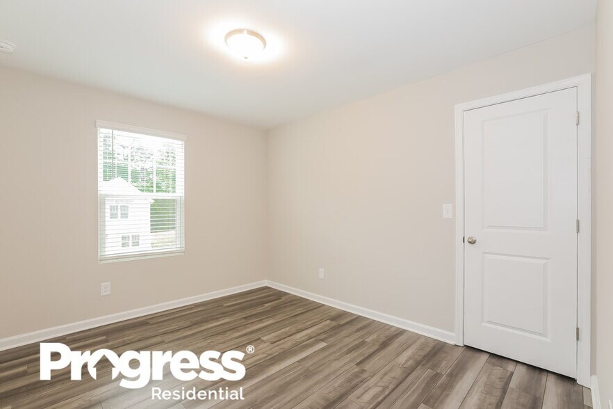 Building Photo - 4064 Kendrick Cir