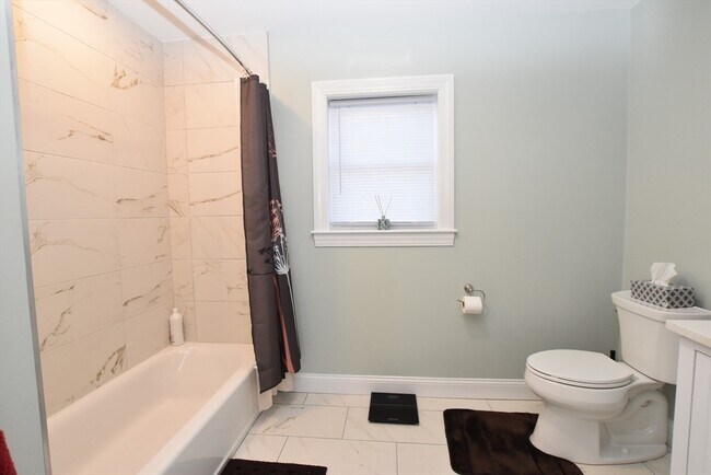 Building Photo - 145-147 Spruce St