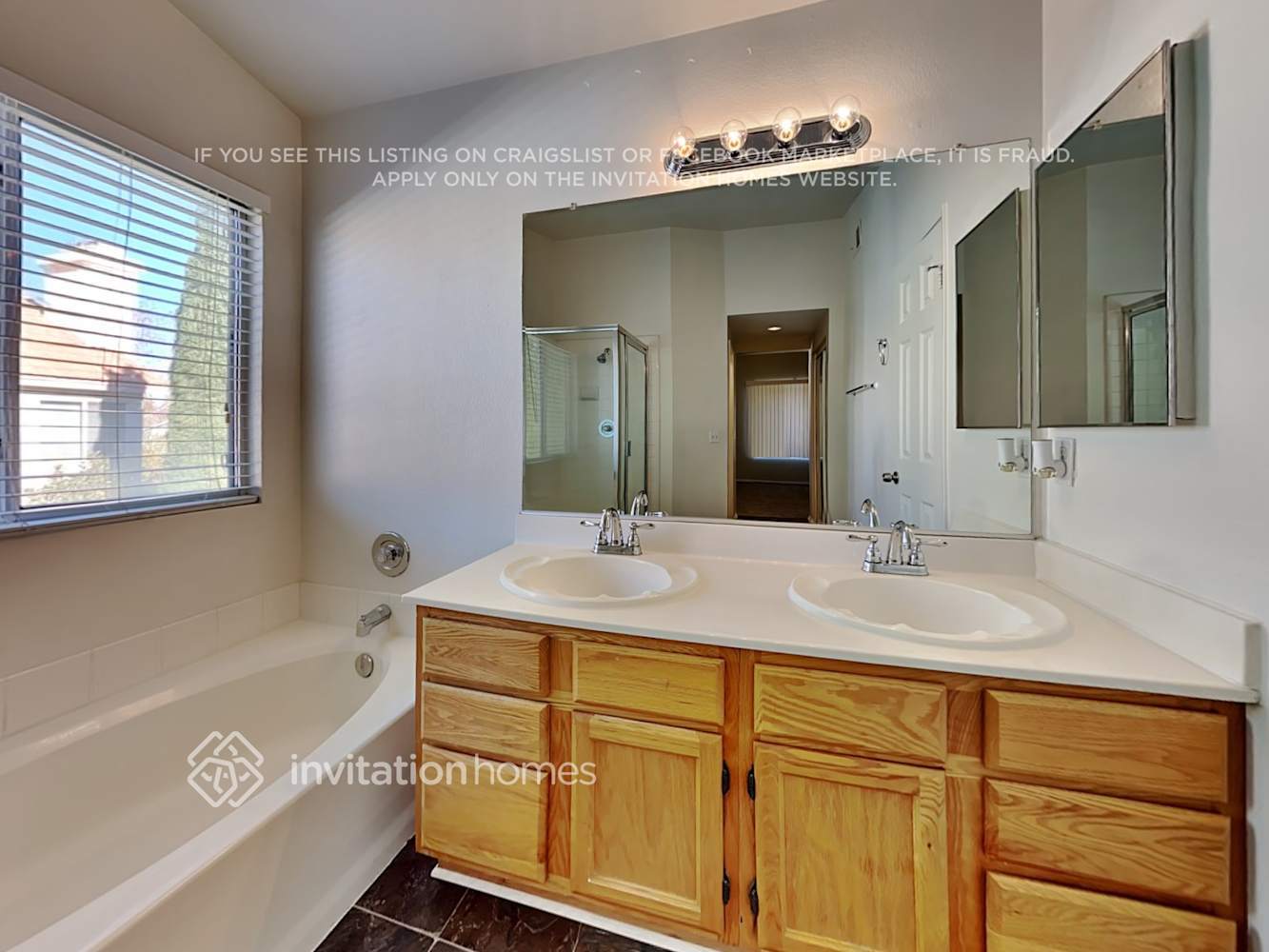 Building Photo - 40122 Denham Dr