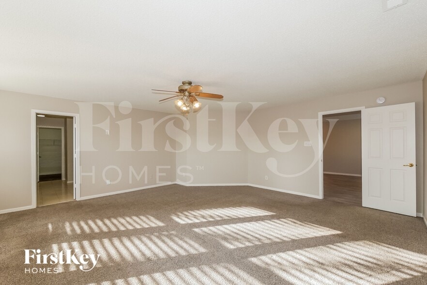 Building Photo - 6845 Woodland Heights Dr