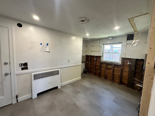 Building Photo - 186 Summit Ave