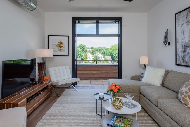 Building Photo - JLofts Greenwich