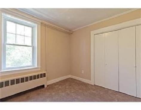 Building Photo - 16 Gates Ct