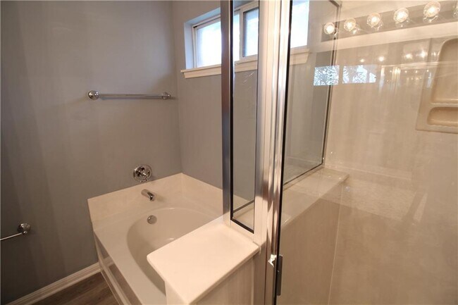 Building Photo - 11505 Oltons Bluff Cove