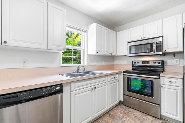 Building Photo - 1113 Green Knoll Dr