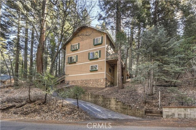 Building Photo - 27875 Rainbow Dr