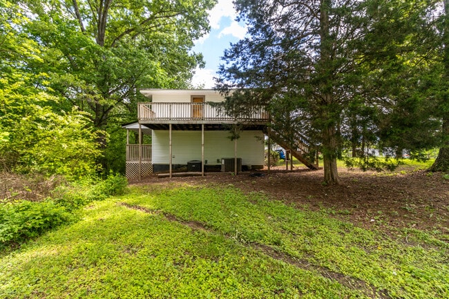 Building Photo - 513 Benton Cir