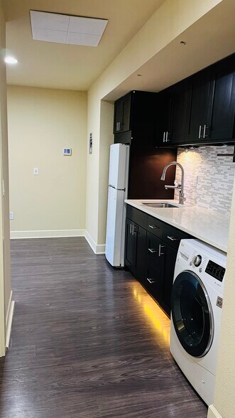 Building Photo - 13710 Burke Ave N