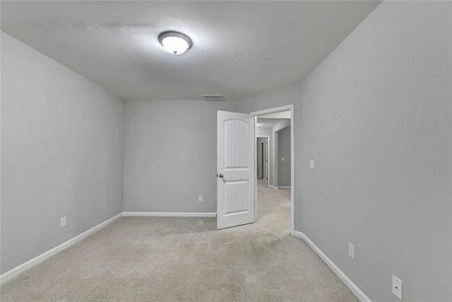 Building Photo - 7325 Heritage Oak Ct