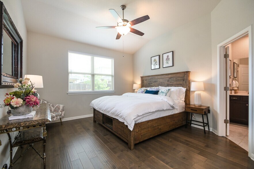 Building Photo - 2411 Verona Wy