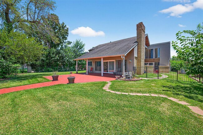 Building Photo - 3710 Point Clear Dr