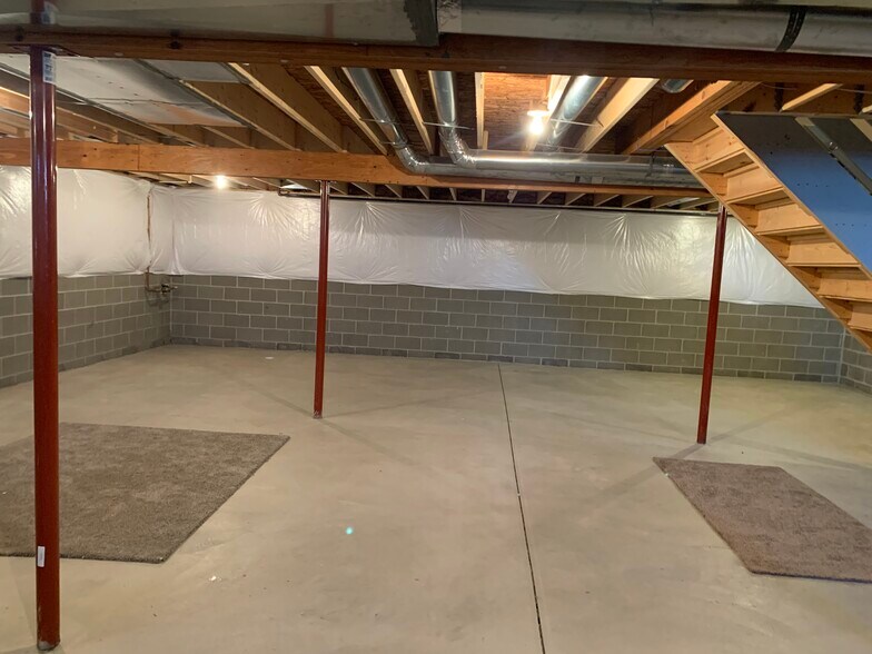 Building Photo - 2409 Wittenberg Ave SE