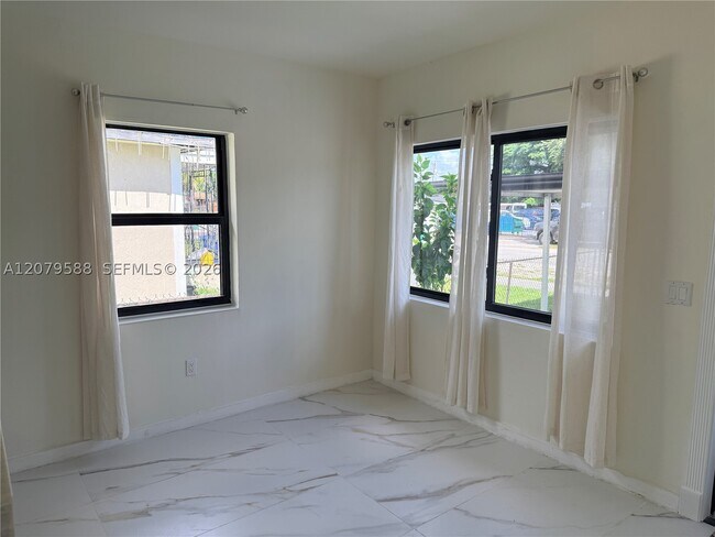 Building Photo - 2754 NW 60th St