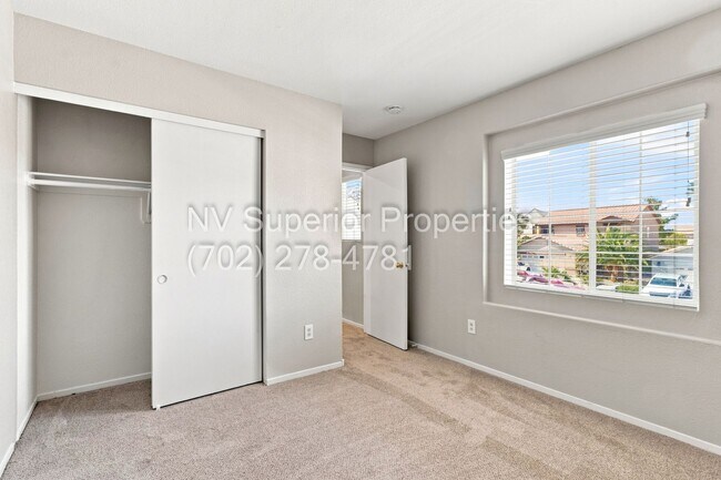 Building Photo - 8713 W Majestic Pine Ave