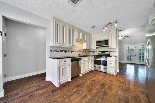 Building Photo - 3619 Acorn Run Ln