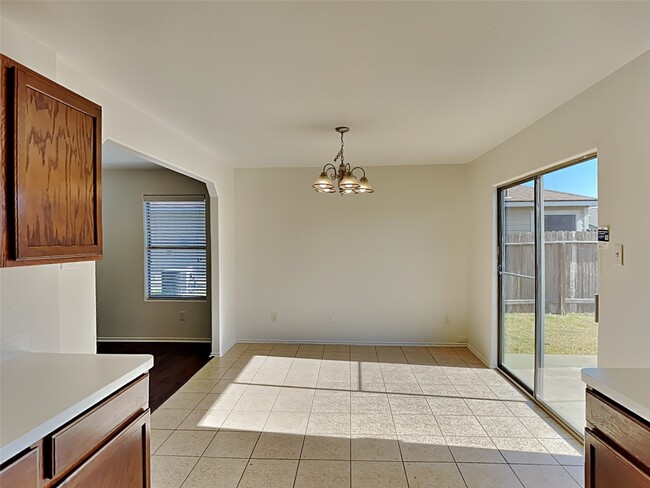 Building Photo - 1115 Desert Oasis Ln