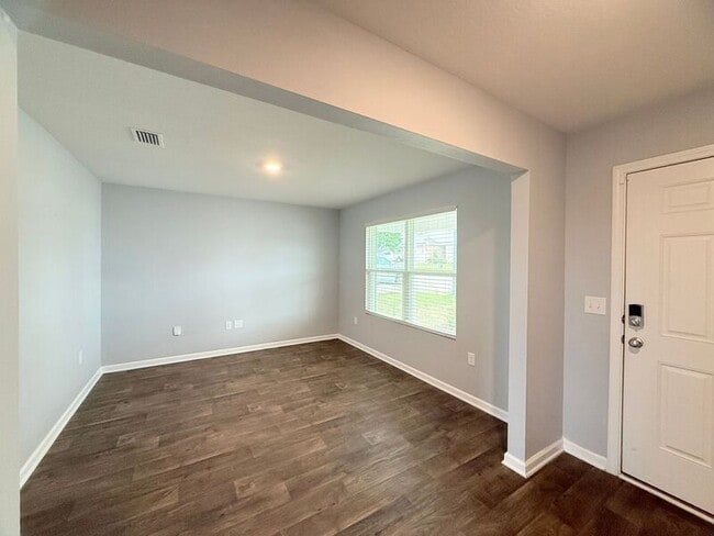 Building Photo - 5565 Galahad Trl