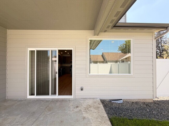 Building Photo - 4468 W 30th Ave