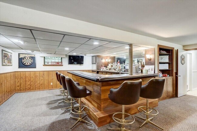 Building Photo - N43W27445-W27445 Capitol Dr