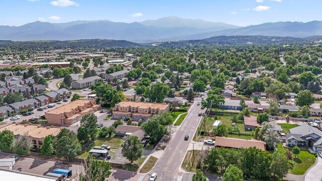 Building Photo - 4109 Sunny Vista Heights