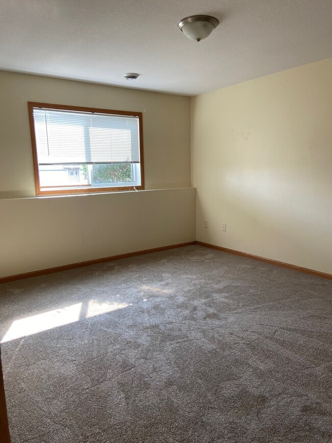 Building Photo - 1434 Clearwater Ridge Ct