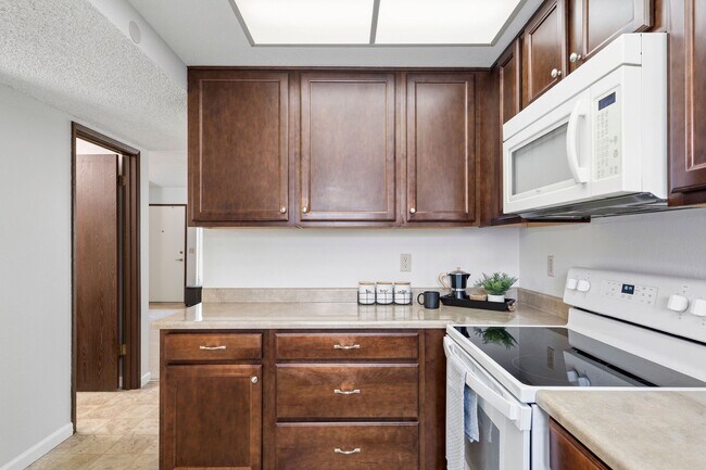 Building Photo - 7235 Cinnamon Cir