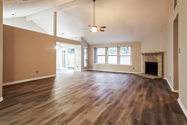 Building Photo - 2627 S Brompton Dr