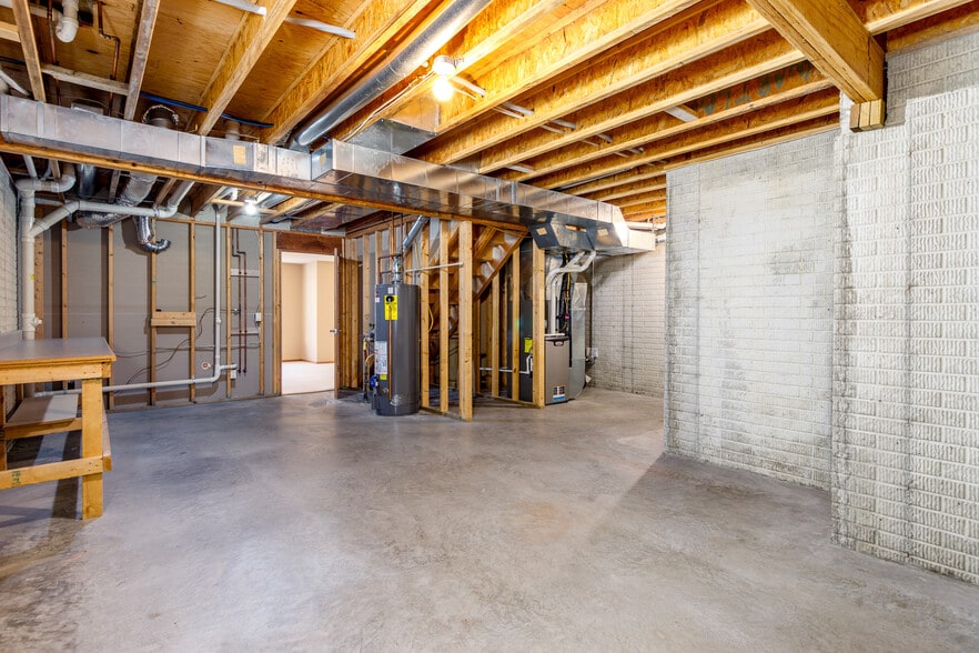Storage/Utility Room - 2200 Pinehurst Dr