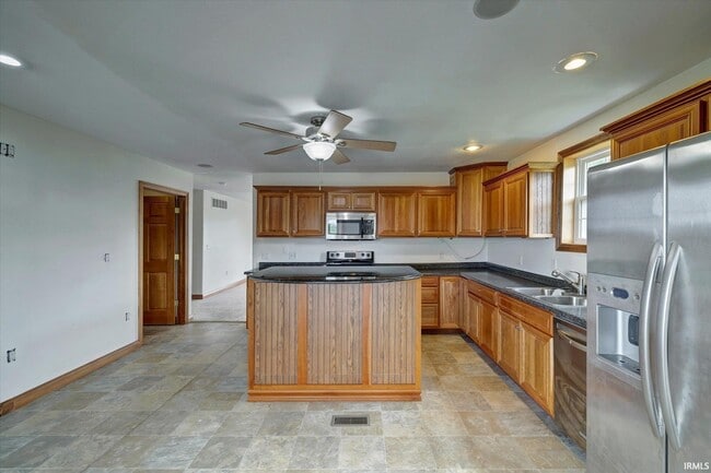 Building Photo - 4693 N State Rd 43