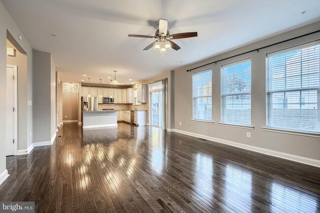 Building Photo - 601 Long Wall Dr