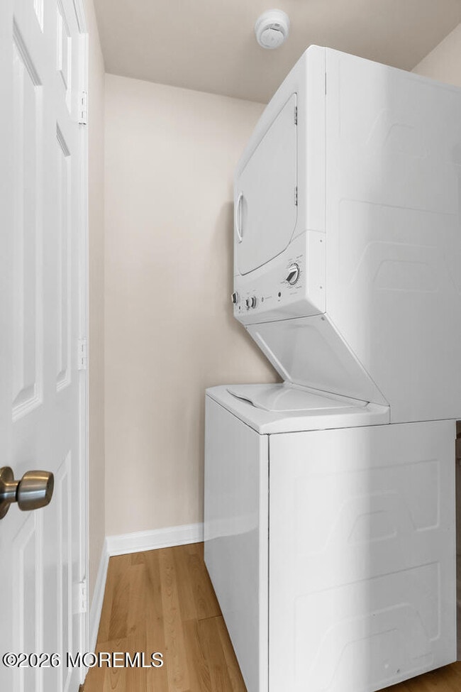 Building Photo - 209 Bay Ave