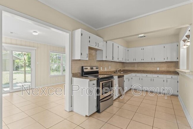 Building Photo - 3700 Douglass Ave