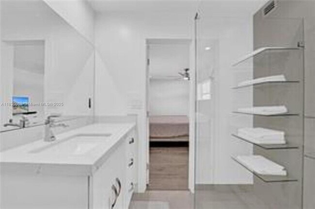 Building Photo - 4100 N 58th Ave