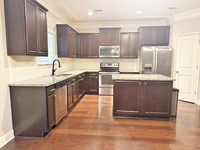 Building Photo - 94 Mount Vernon Ter