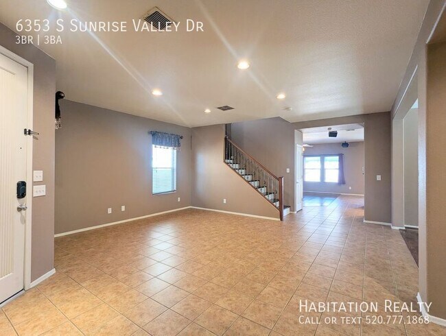 Building Photo - 6353 S Sunrise Valley Dr