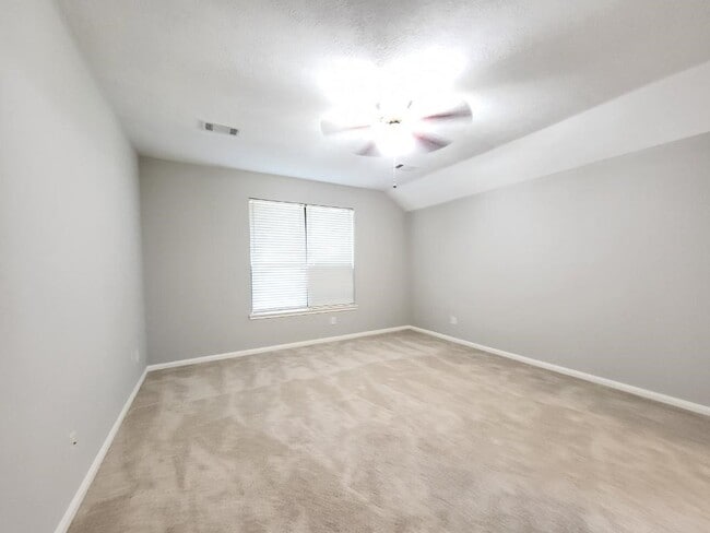 Building Photo - 20402 Westfield Pkwy Dr