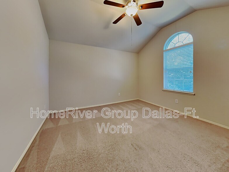 Building Photo - 5900 Calloway Dr