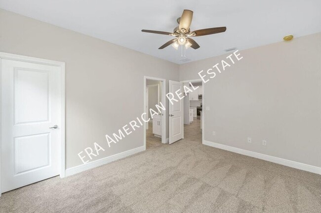 Building Photo - 721 Fairview Dr