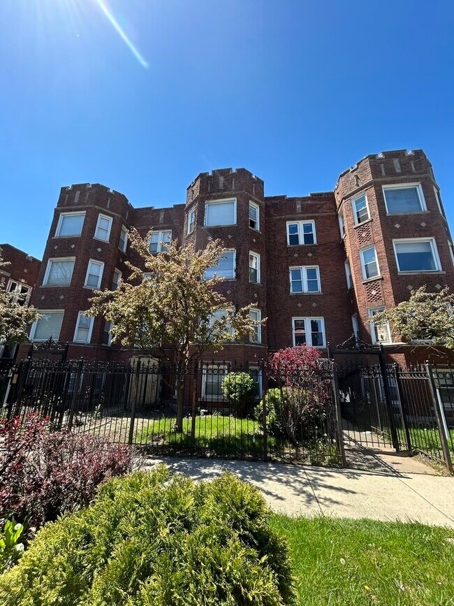 Primary Photo - 8204 S Evans St