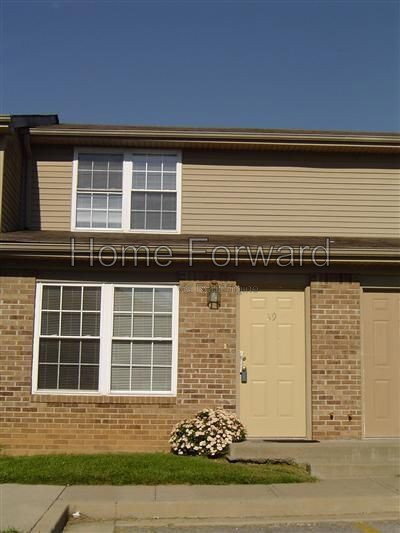 Building Photo - 1100 Horsemans Ln