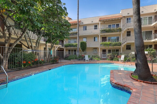Building Photo - 11670 W Sunset Blvd