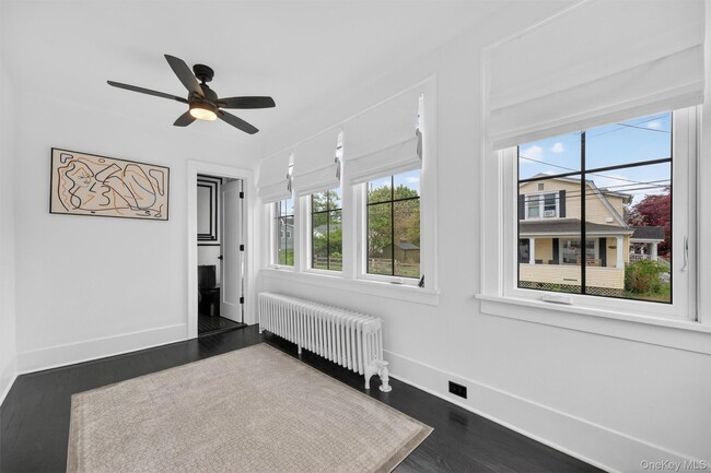 Building Photo - 32 Dutchess Terrace