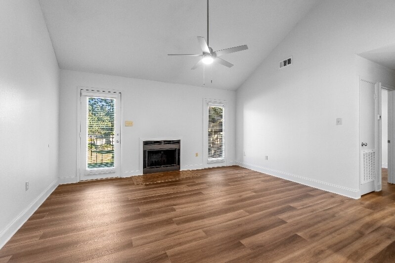 Building Photo - 11011Cal Mead Rd