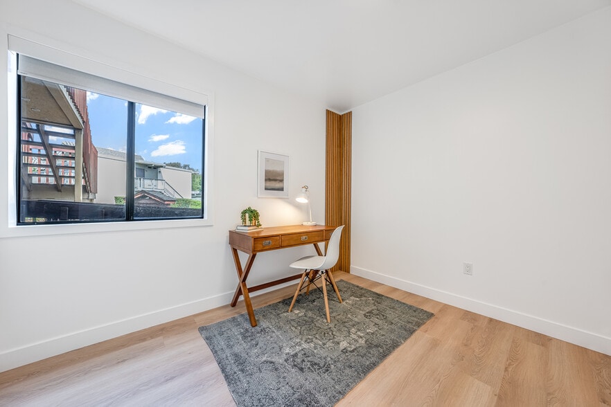 Building Photo - 40 Seacliff Dr