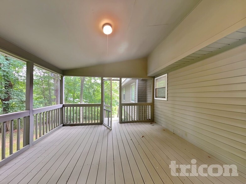 Building Photo - 1567 Kimberly Pl