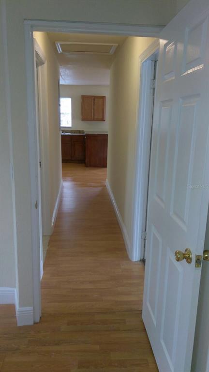 Building Photo - 140 E 12th St