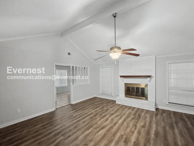 Building Photo - 760 Hackberry Dr