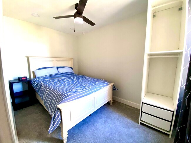 Building Photo - 2729 Reno St