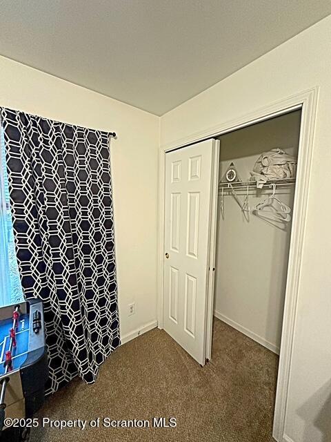 Building Photo - 385 Rattlesnake Hill Rd