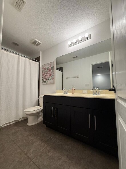 Building Photo - 2656 River Landing Dr